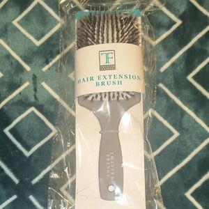 TF Hair Extension Brush